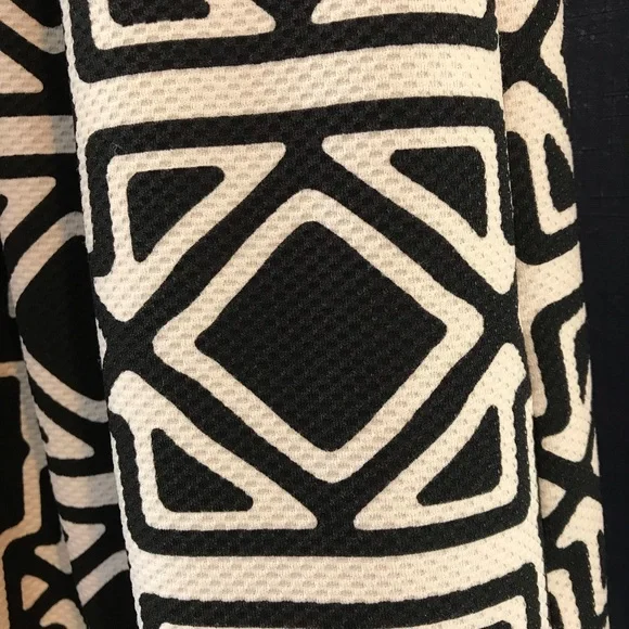 Everly Nordstrom Black and White Patterned Dress - Size Medium - Picture 3 of 5